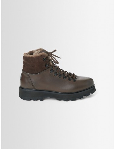 CHAUSSURES DE MONTAGNE CLASSIC BOOT W les muscles